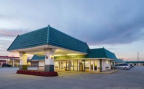 Econo Lodge Mcpherson Kansas 2*